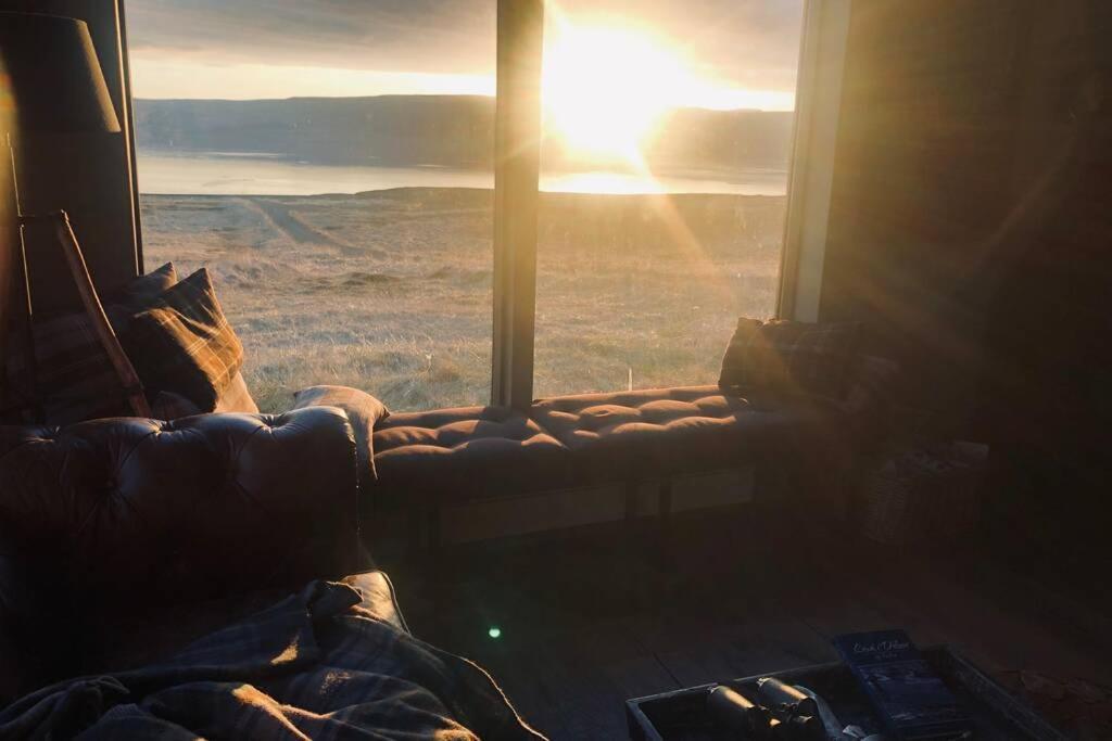 Ljarskogar Lodge Hjartharholtskirkja Exteriér fotografie